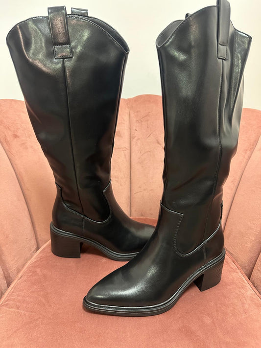 Botas negras altas