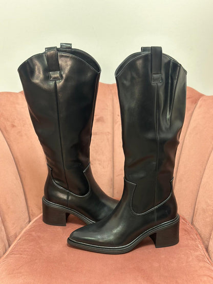 Botas negras altas