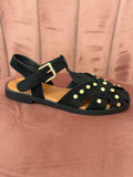 Cangrejera negra con tachuelas