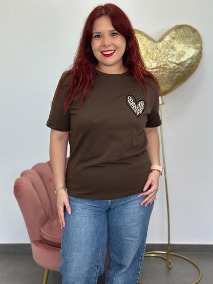 Camiseta Corazón marrón
