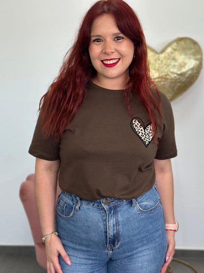 Camiseta Corazón marrón