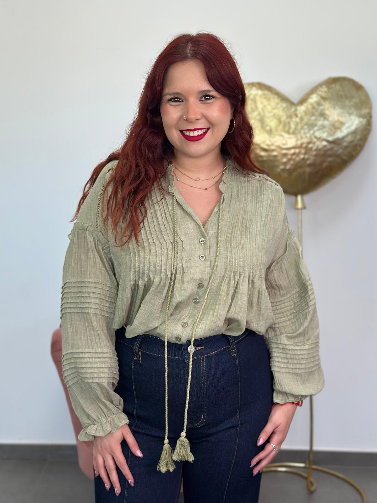 Blusa Romántica verde salvia