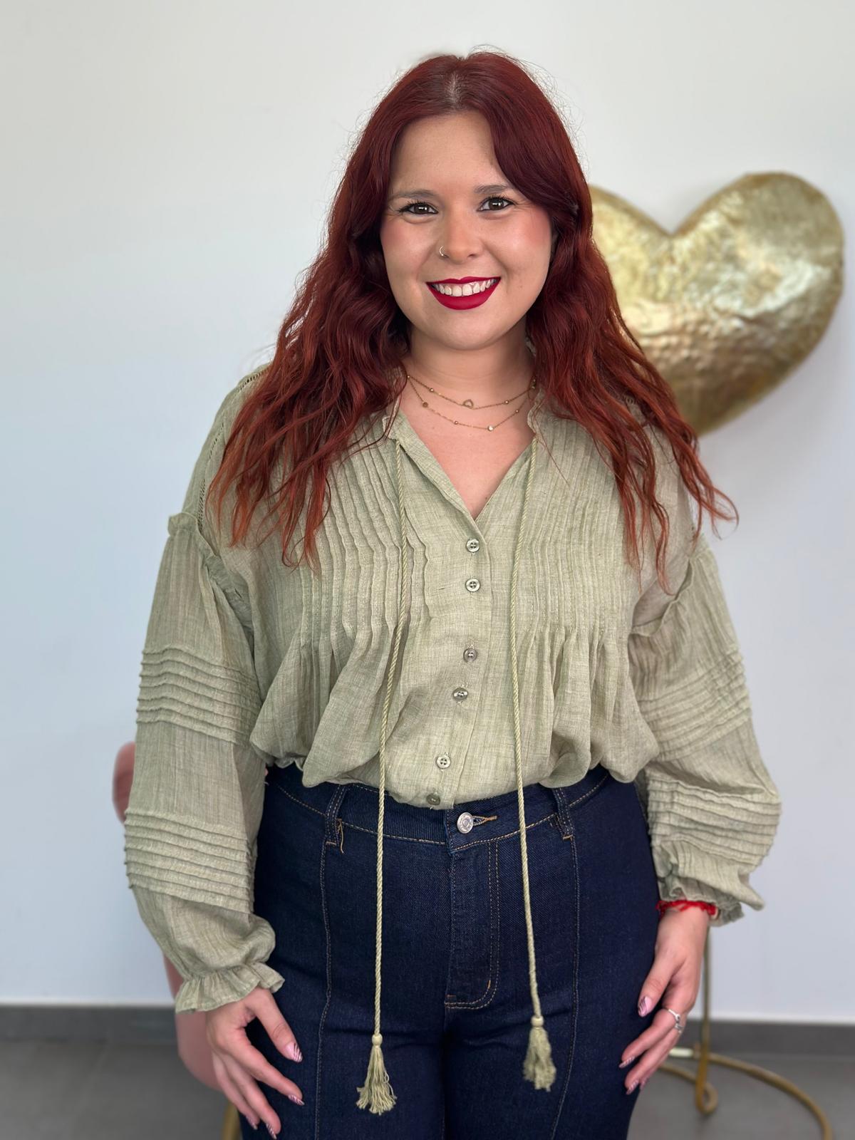 Blusa Romántica verde salvia